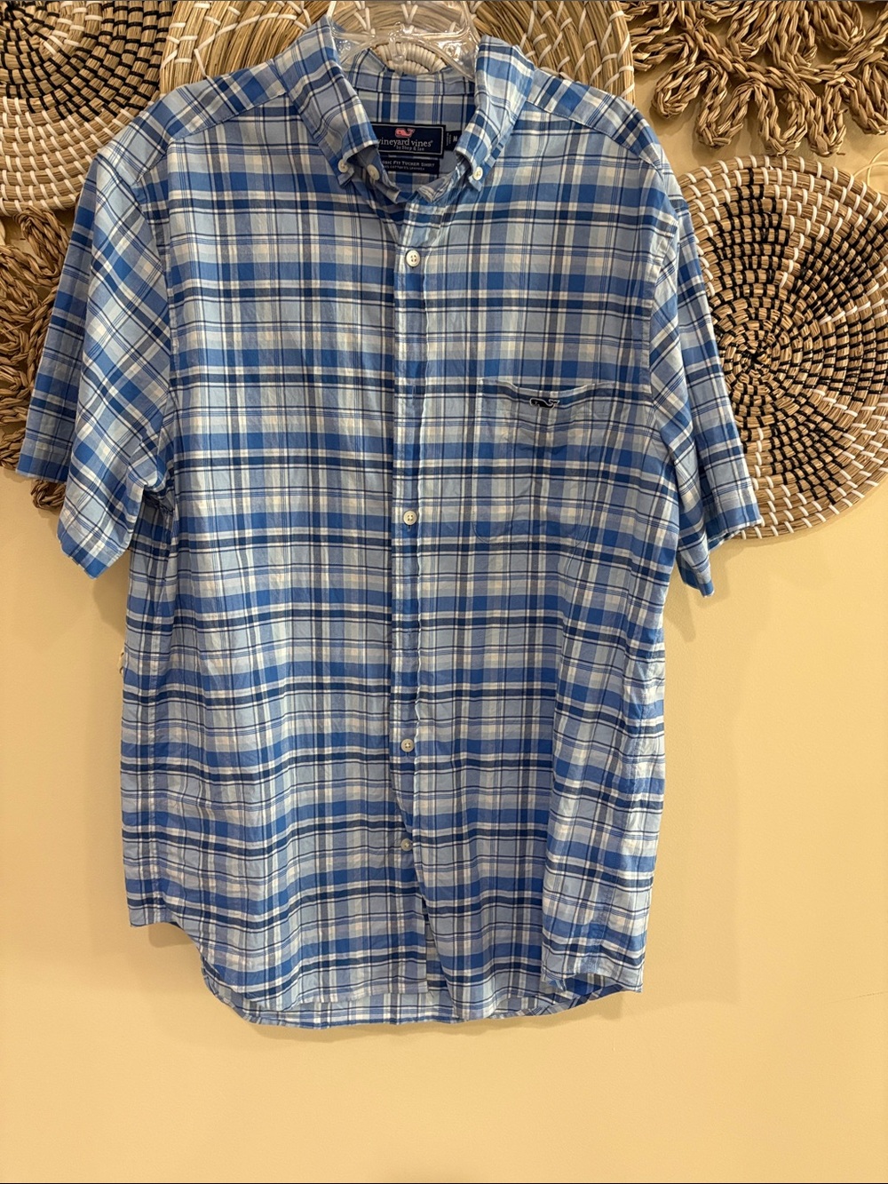 Vineyard Vines Men's classic fit tucker short sleeve shirt blue plaid size M